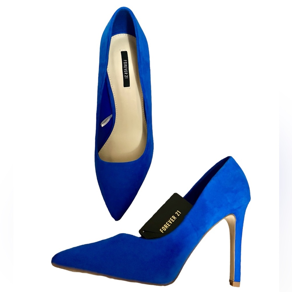 NWT faux suede heels